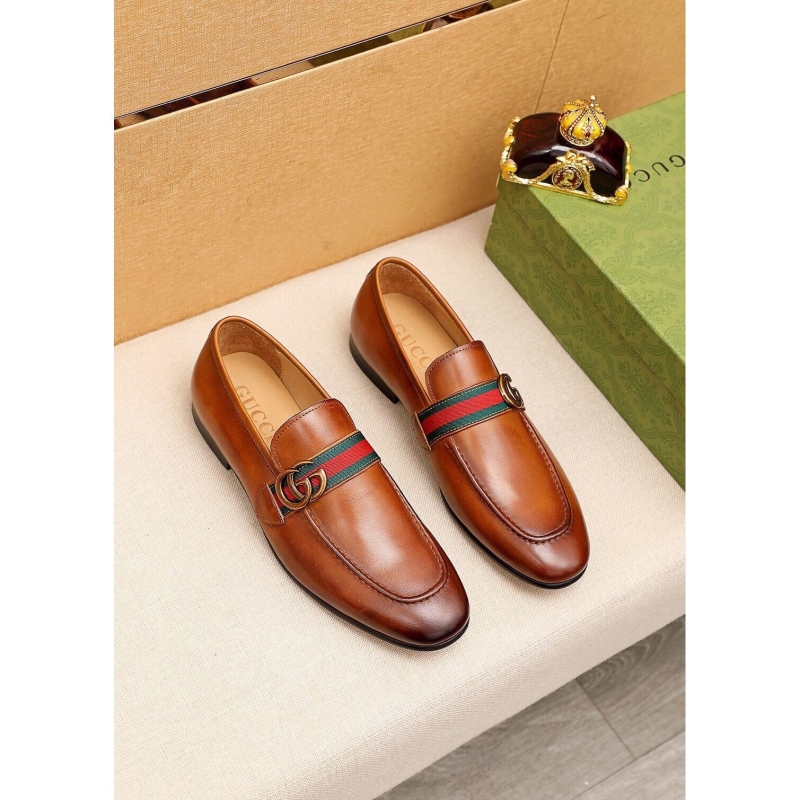 G*u*i leather shoes